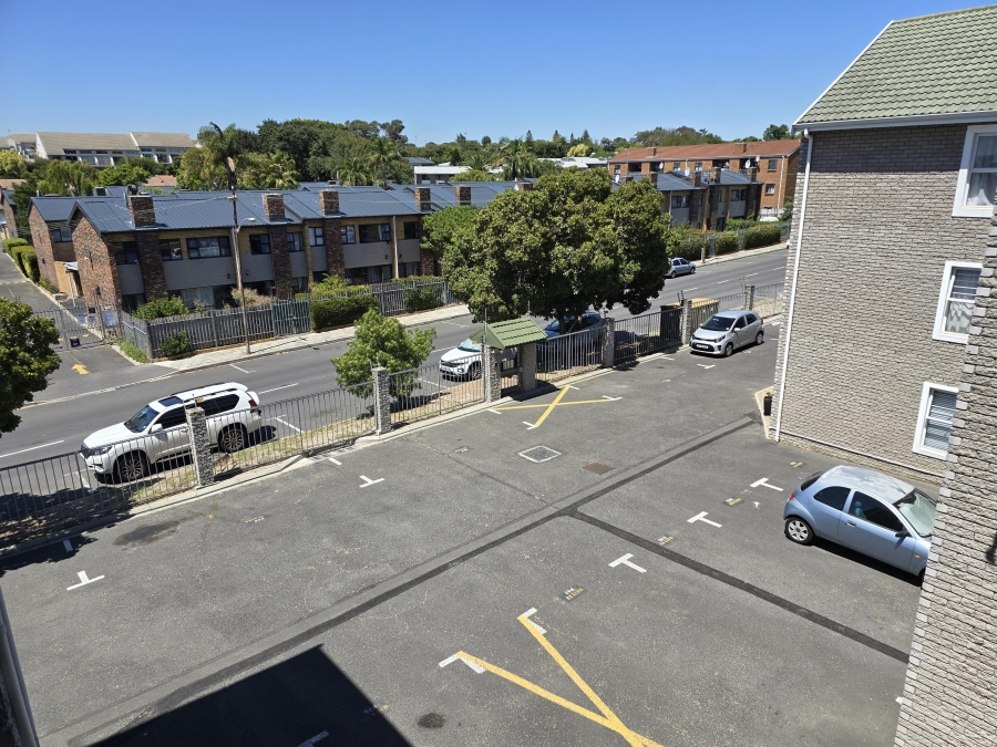 To Let 2 Bedroom Property for Rent in Durbanville Western Cape